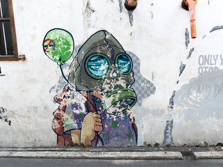 Street Art Mensch mit Maske
