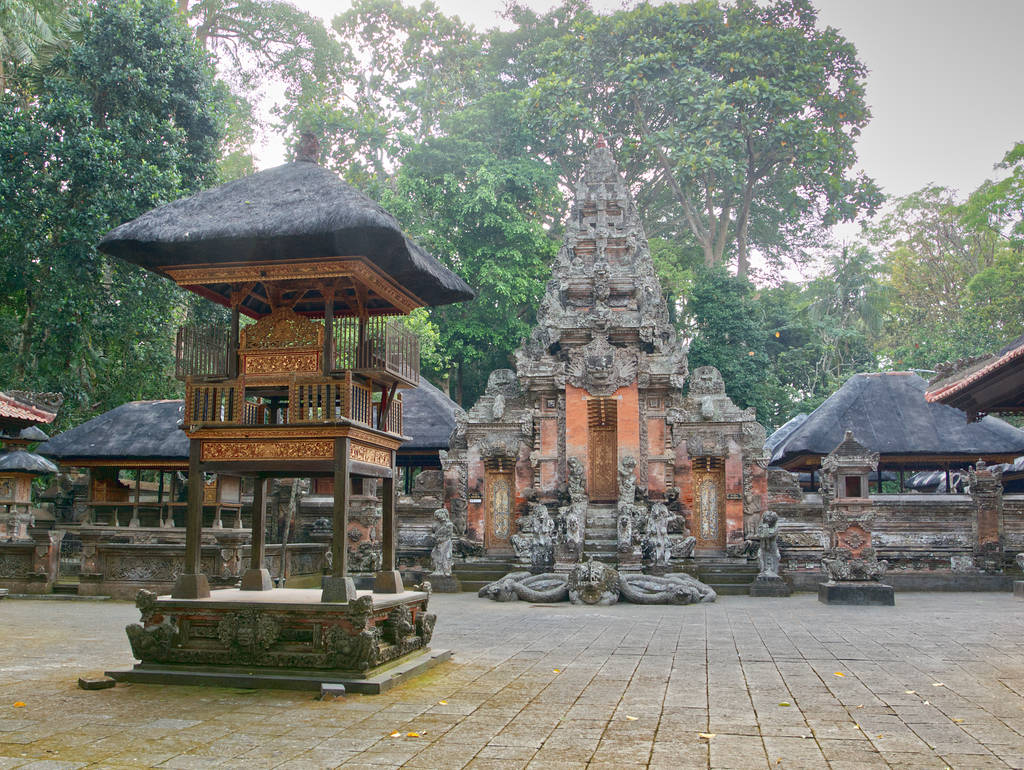 Tempel des Todes im Affenwald Ubud