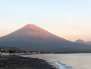 Mount Agung zum Sonnenaufgang