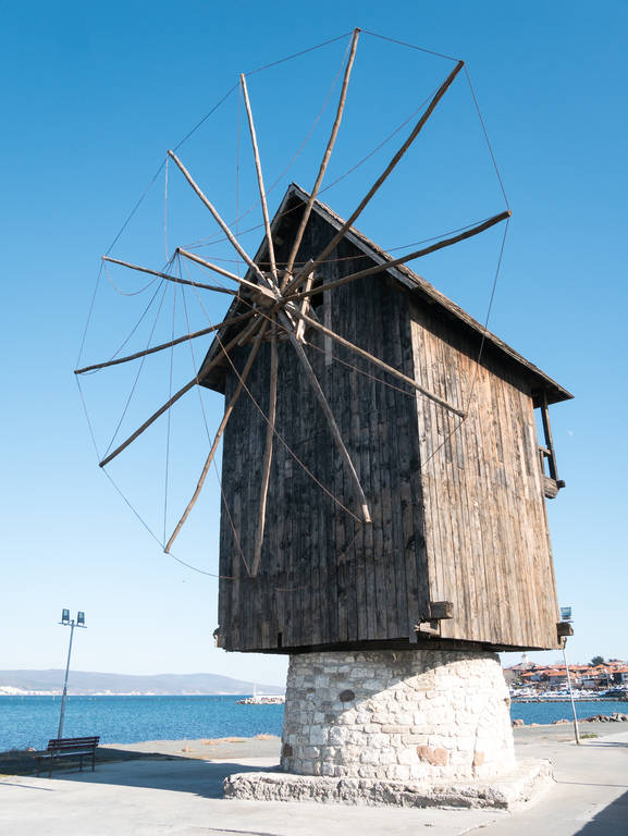 Holzwindmühle in Nessebar