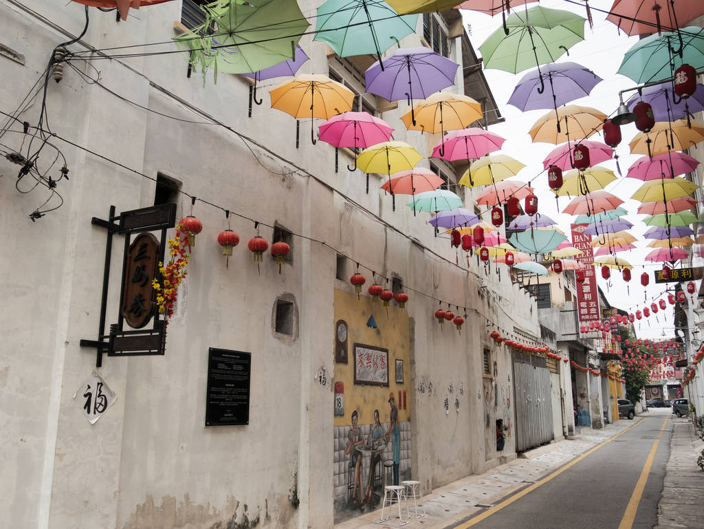bunte Regenschirme in Market Lane
