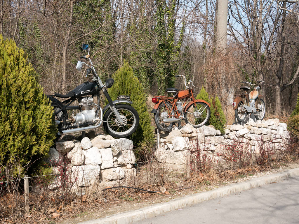 Motorräder im Primorski Park