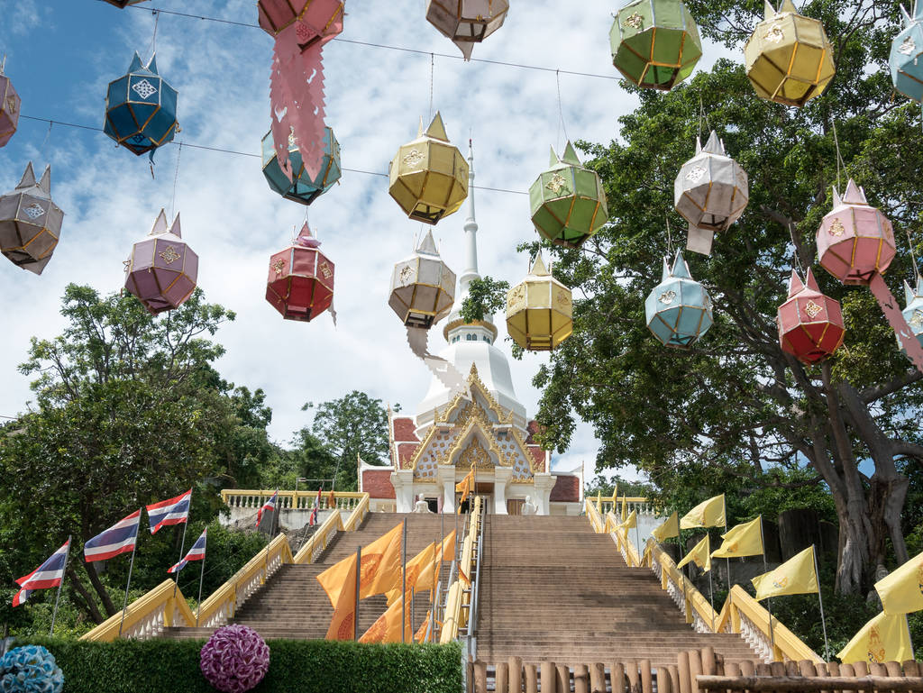 Wat Khao Takiab - Weg zum Tempel