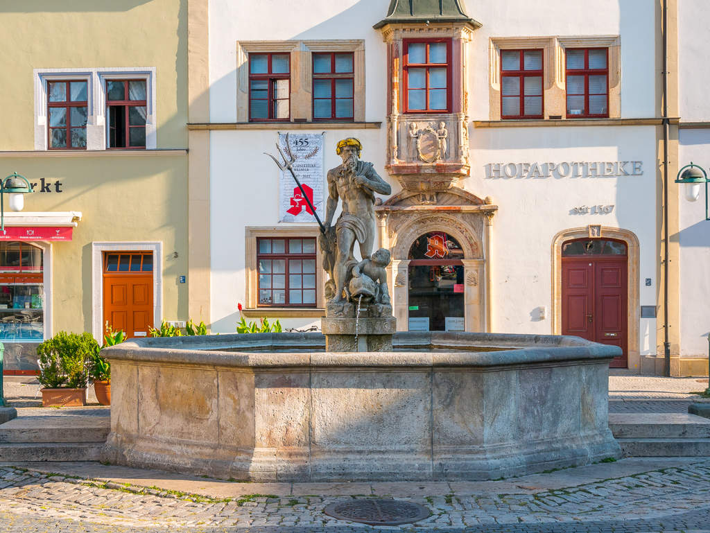 Neptun Brunnen auf Marktplatz in Weimar