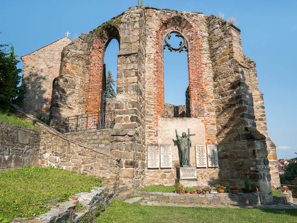 Ruine der Nicolaikirche