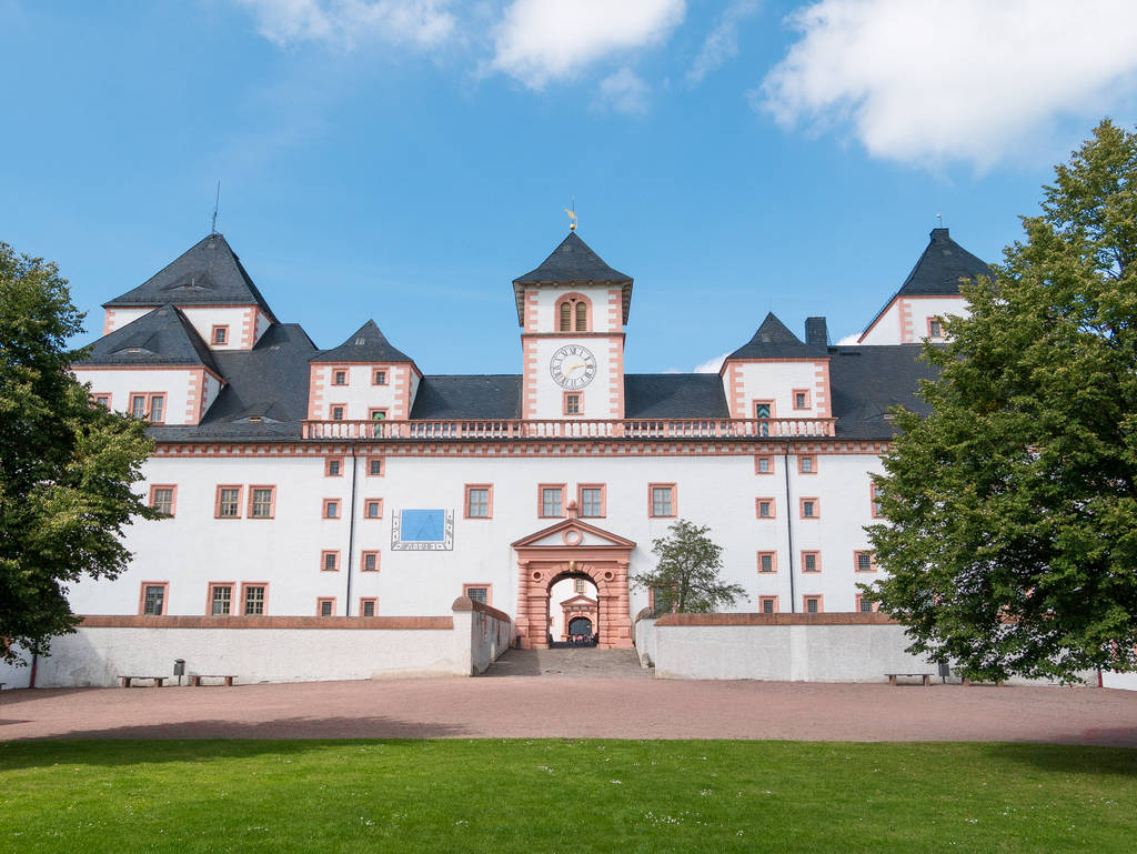 Eingang zum Schloss Augustusburg