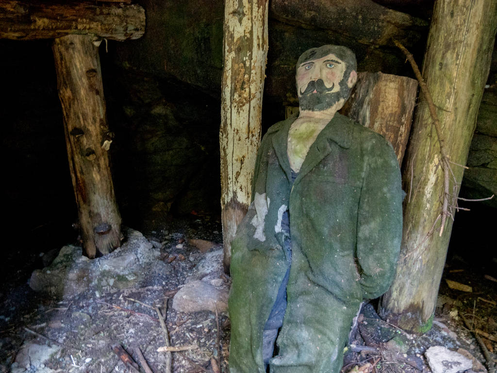 Puppe in der Stulpnerhöhle