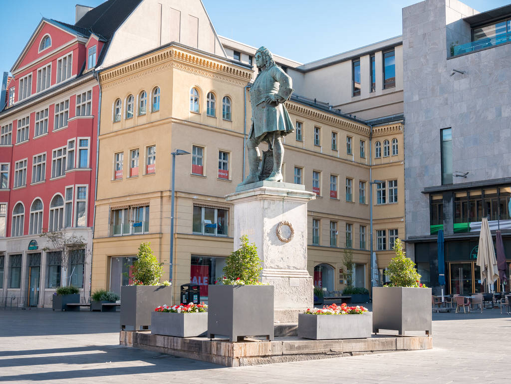 Händel-Denkmal auf dem Marktplatz