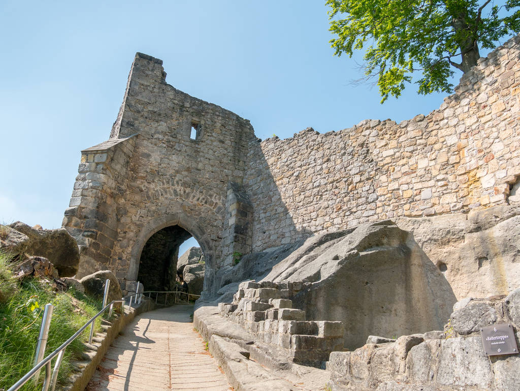 Eingang zu Burg und Kloster Oybin
